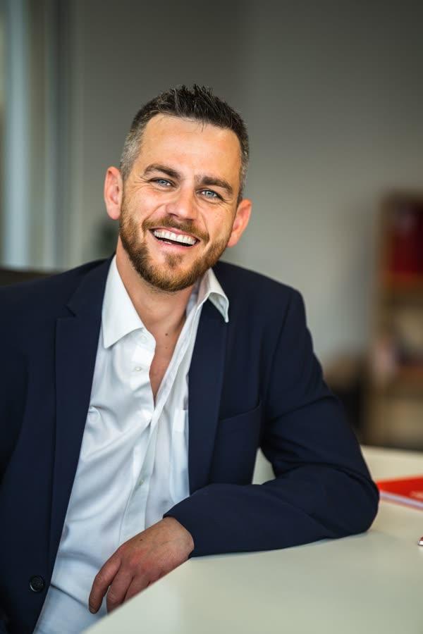Team advisor 1